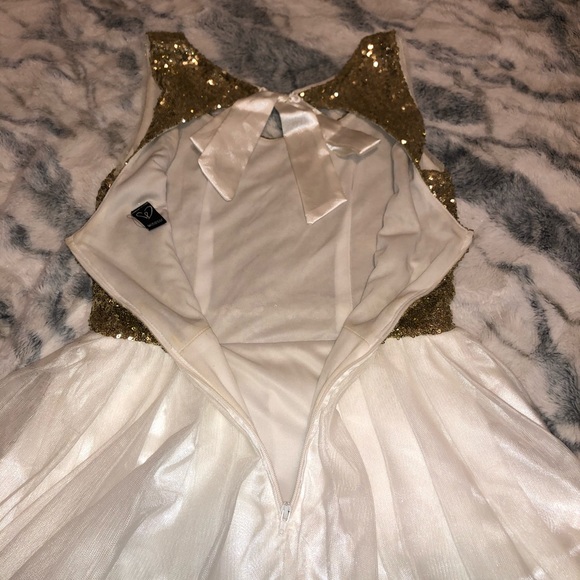 Dress - Picture 5 of 7